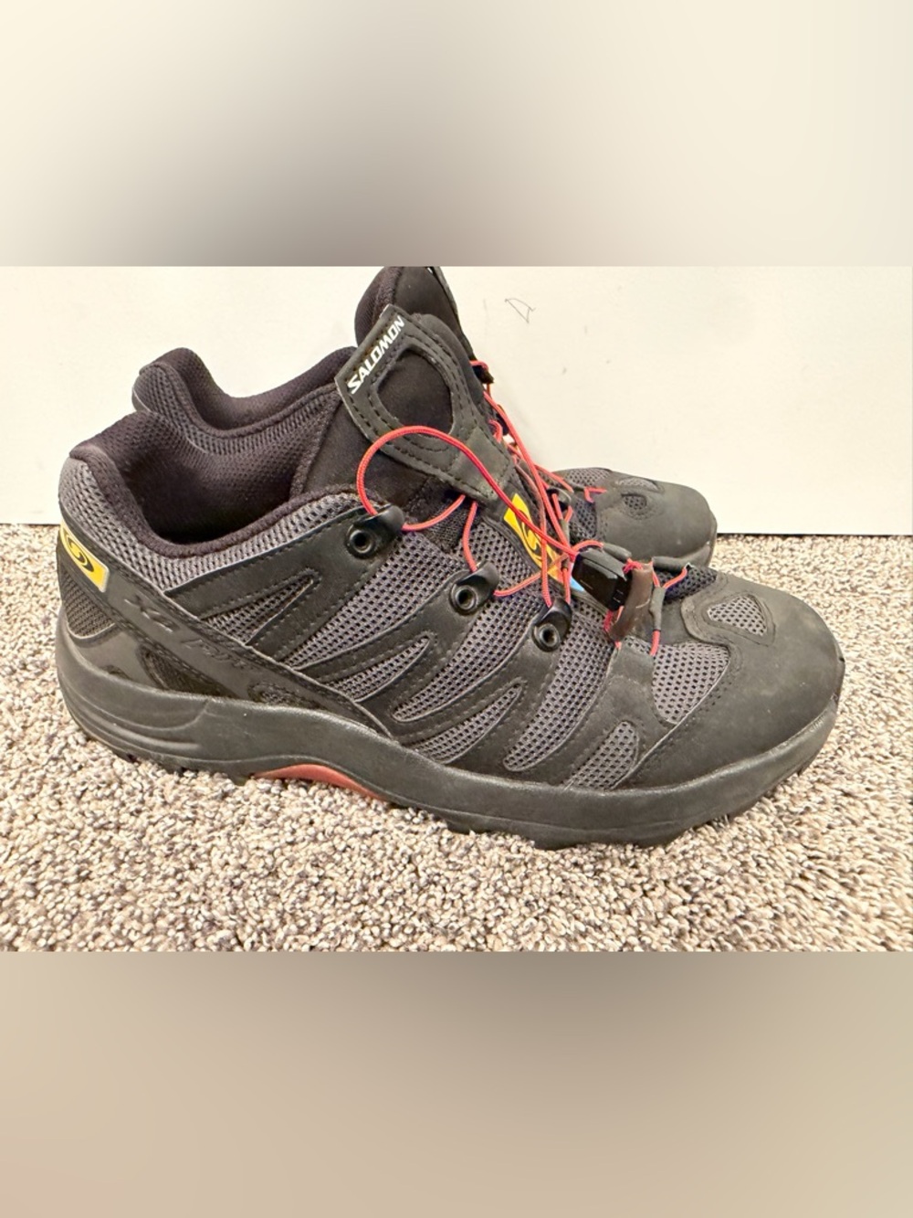 Salomon XA Pro 1 sneakers black size 8.5 EUC